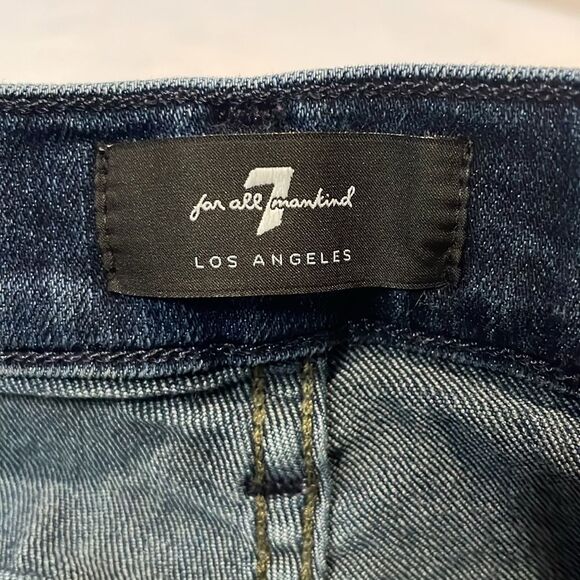 7 For All Mankind- โPaxtynโ Mid-Rise Cropped Distressed Med Wash Jeans- Size 30 - Picture 4 of 11